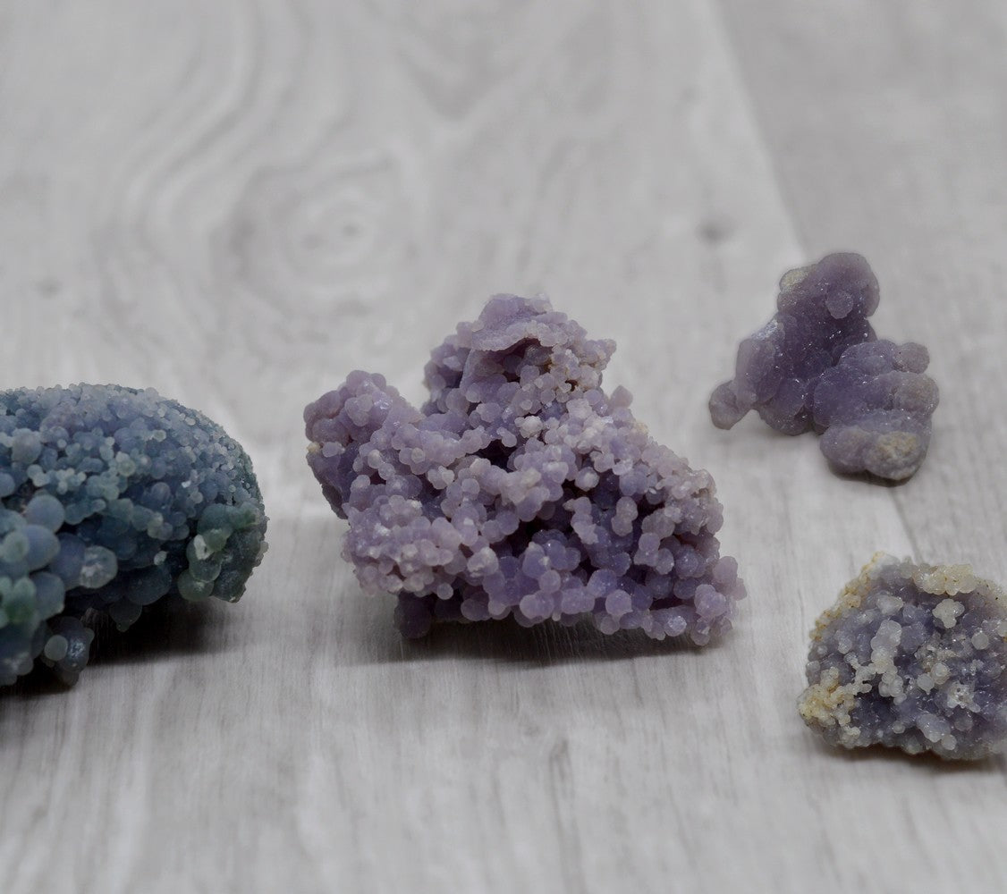 Collection de calcédoines botryoïdales ou grappes d'Indonésie