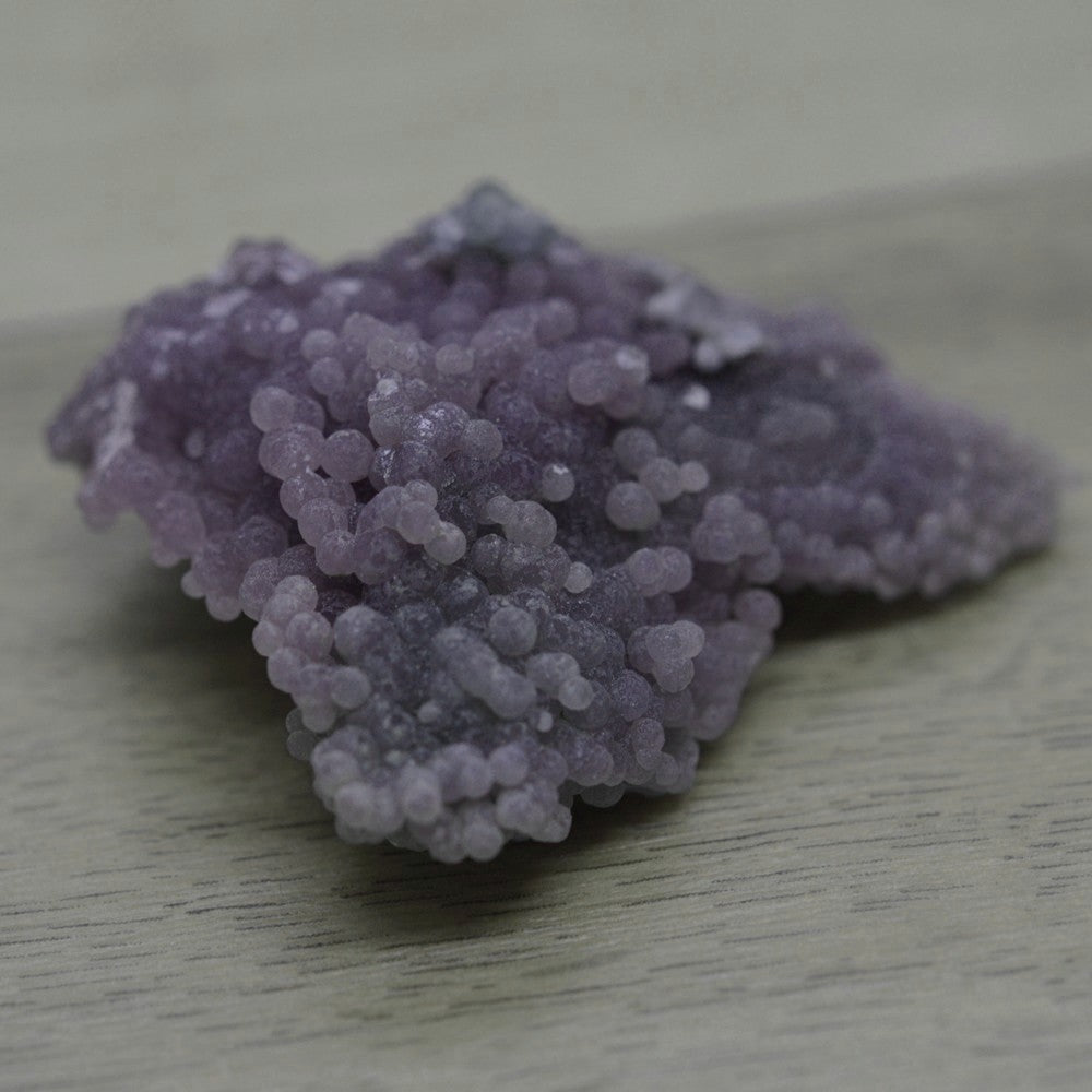 Microcristallin de quartz sur calcédoine violette d'Indonésie de 48g
