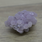 Calcédoine agate grappe de raisin mauve claire 13g de l'île de Sulawesi