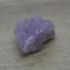 Calcédoine botryoïdale violet de parme 6g d'Indonésie