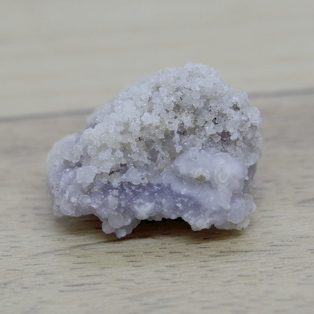 Calcédoine botryoïdale violine et microcristaux de quartz 14g 