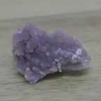 Calcédoine botryoïde violette microcristalline de quartz de 14g
