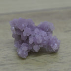 Calcédoine botryoïde violette parme de 8g