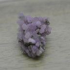 Calcédoine grappe de raisin 4g scintillante de Sulawesi en Indonésie