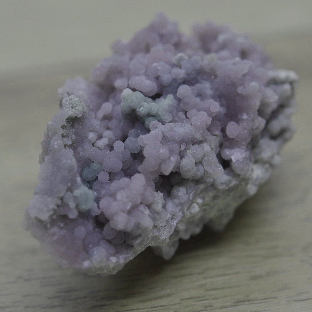 Calcédoine à microcristallin de quartz violet 52g