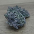 Calcédoine verte et violette grappe de raisin 12g de l'île de Sulawesi