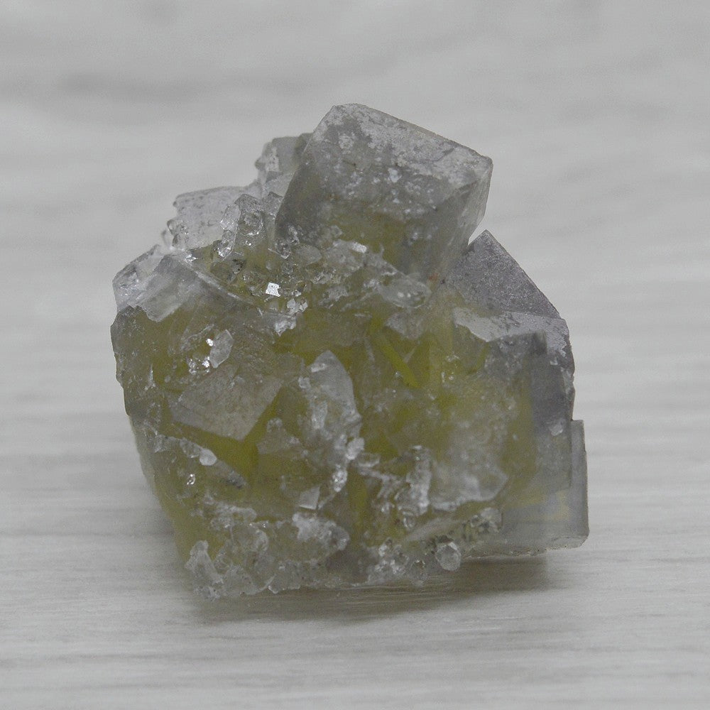 Cristaux de quartz sur fluorite 18g du Maroc