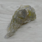 Fluorine jaune zonée du Maroc de 5,5cm