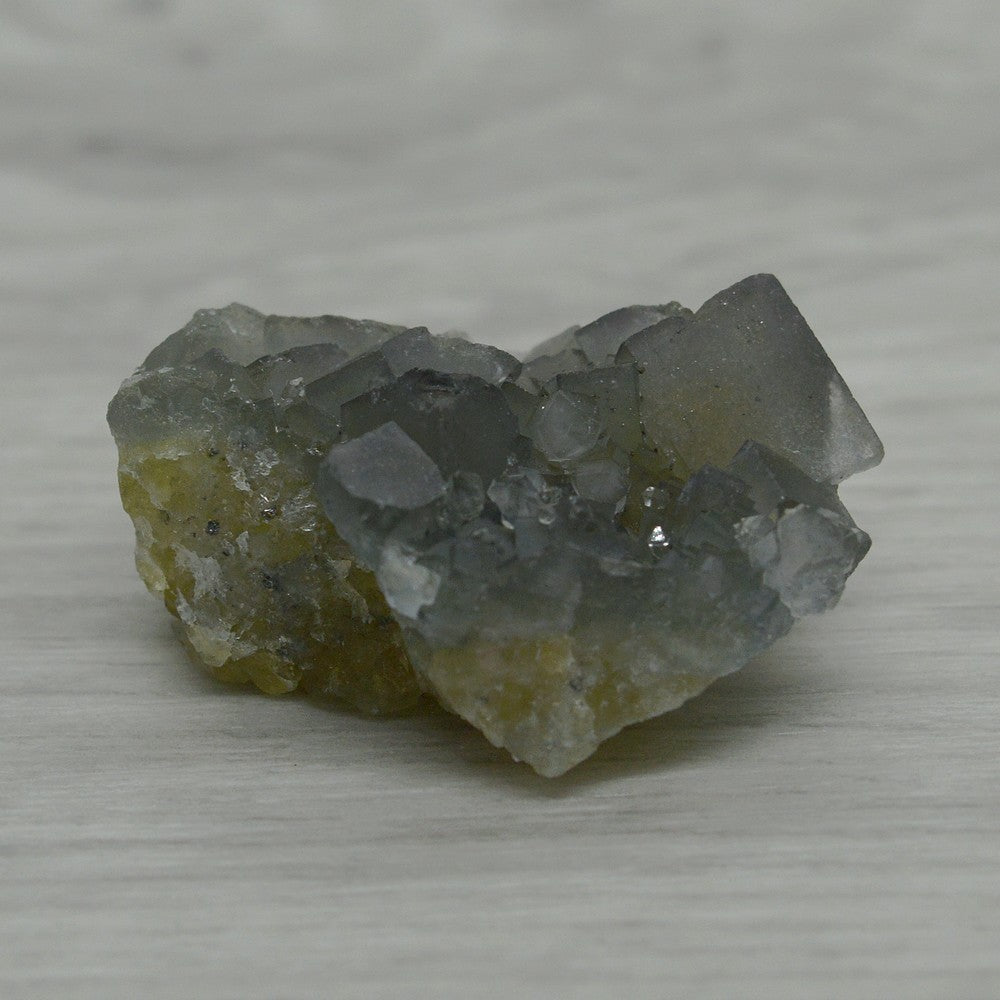 Fluorine jaune grisâtre marocaine de 24g