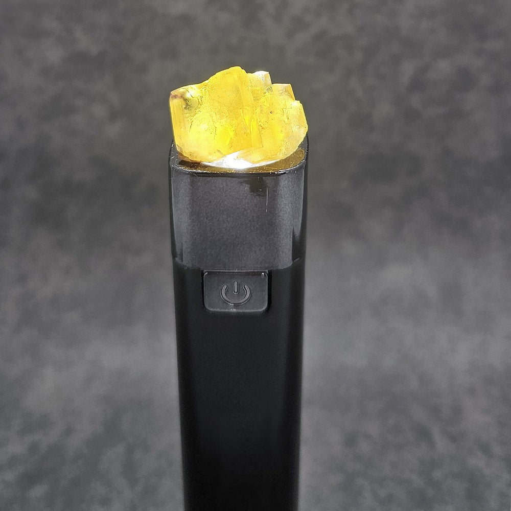 Fluorine jaune 1,5cm translucide sous lumière