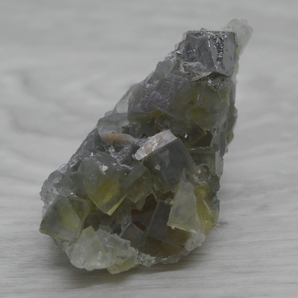 Fluorite jaune ambre grise avec galène 52g pierre brute