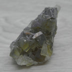 Fluorite jaune ambre grise avec galène 52g pierre brute