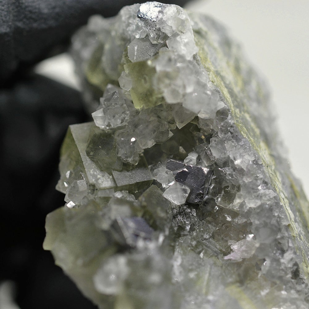 Galène sur fluorite avec quartz du Maroc 43g