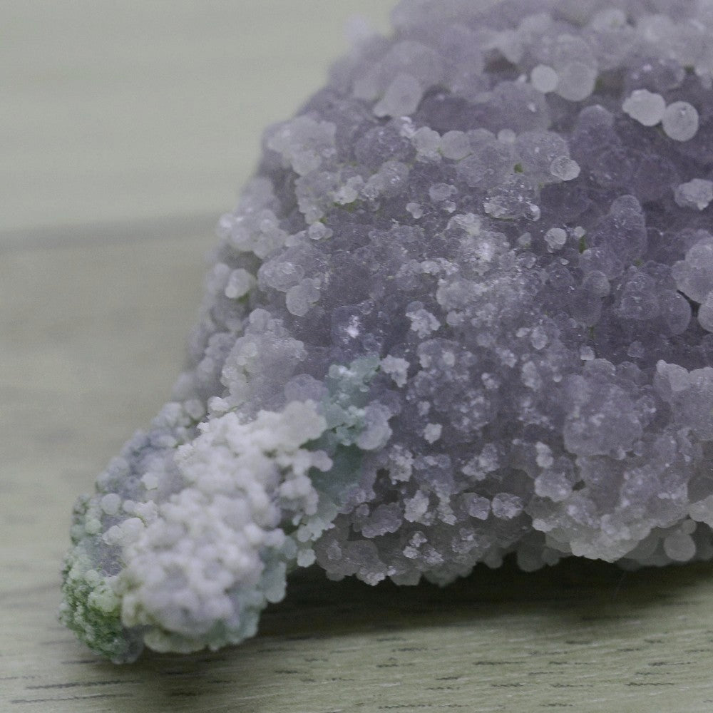 grappes de raisin microcristallins de quartz lavande de calcédoine Indonésienne