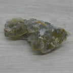 Pierre brute du Maroc fluorite jaune et galène 28g