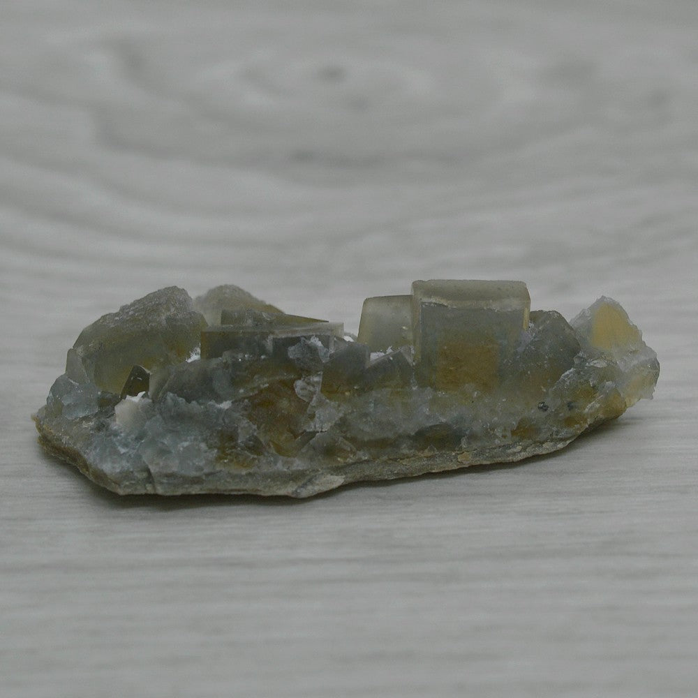 Pierre brute fluorite zonée 19g du Maroc