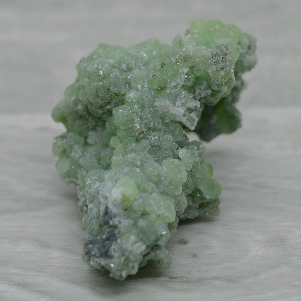 pierre brute prehnite du Maroc 9cm et 158g