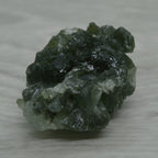 Pierre brute prehnite marocaine 47g système cristallin orthorhombique
