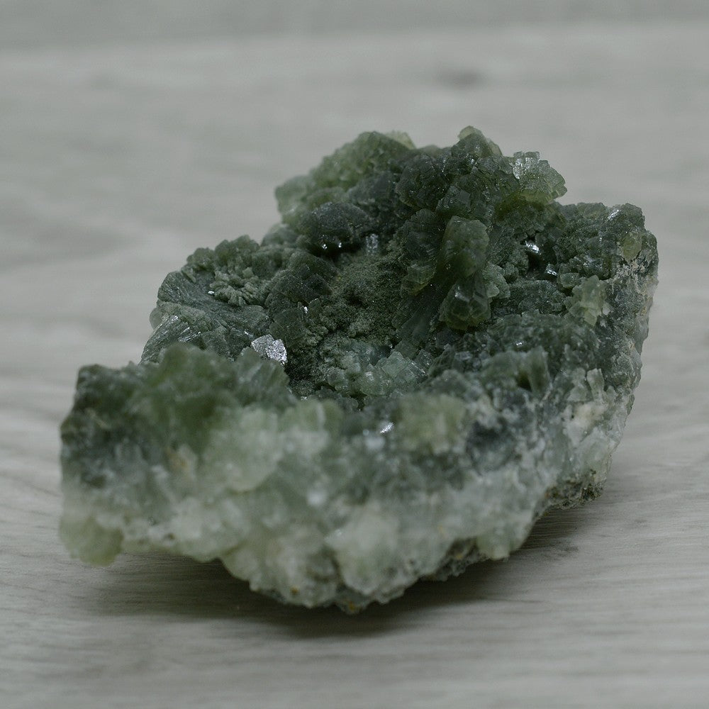 Prehnite brute verte poireaux cristallisée 120g