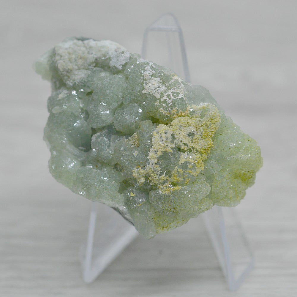 Prehnite pierre brute verte jaunit marocaine de 50g