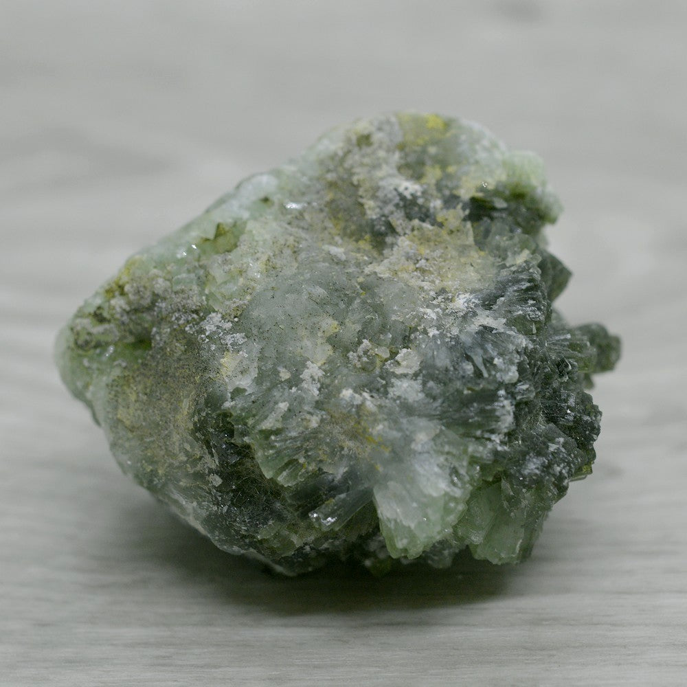 Prehnite pierre naturelle de 120g face arrière