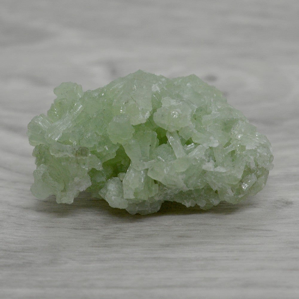 Prehnite verte claire cristallisation orthorhombique de 33g