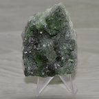 Prehnite verte aux cristaux orthorhombiques 12g du Maroc