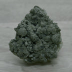 Prehnite arrière verte foncée et scintillante 94g