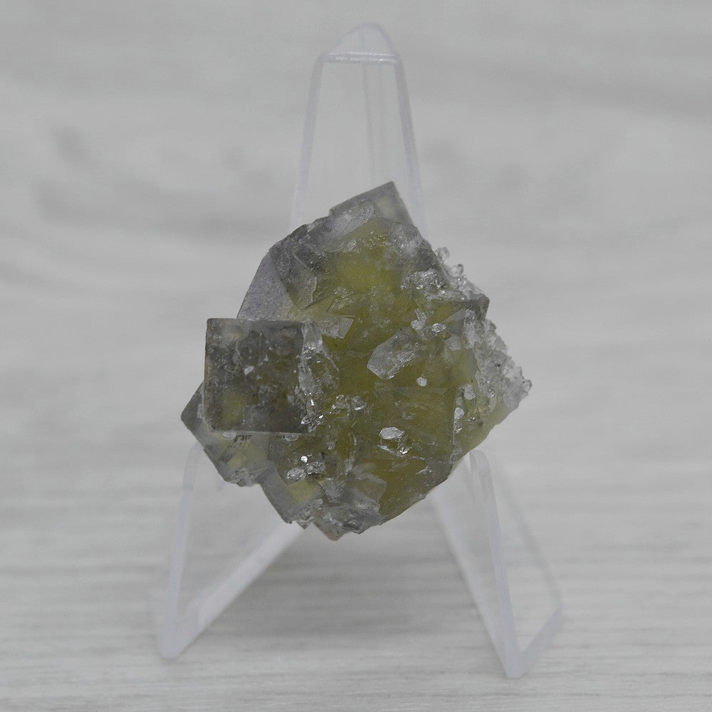 Quartz sur fluorite du Maroc sur présentoir 18g